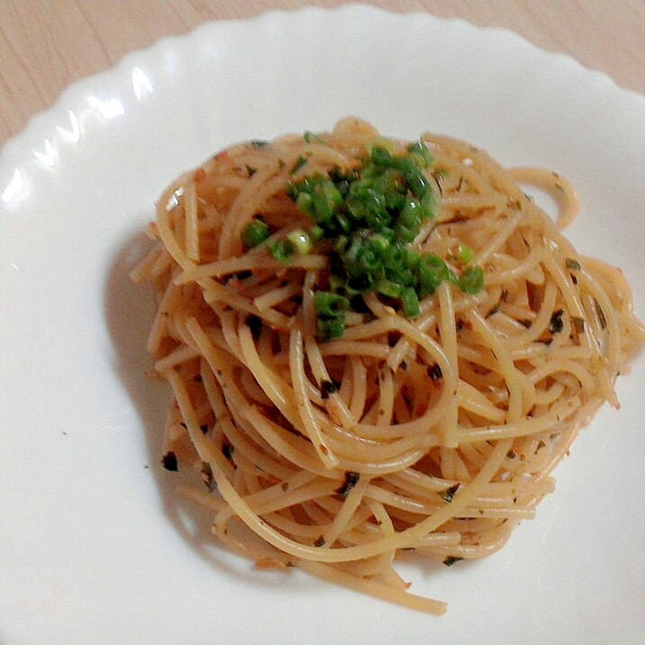 ふりかけで作る簡単ワカメと鮭のスパゲティ